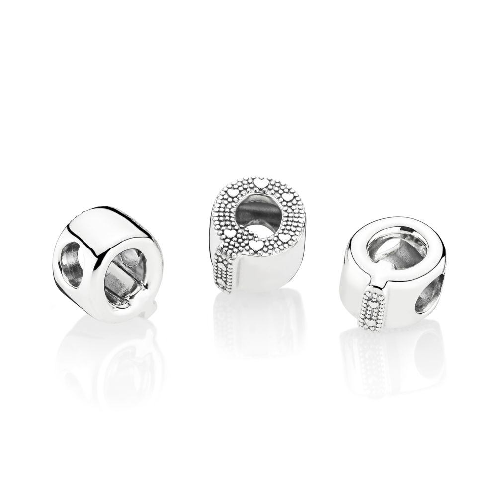 01PANDORA přívěsek Písmeno Q